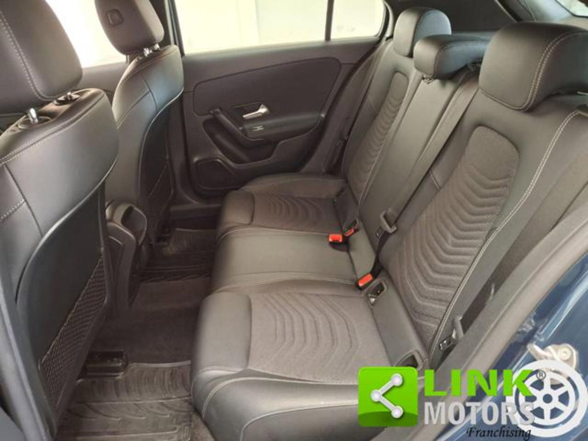 Mercedes-Benz Classe A Sedan 180 d Automatic 4p. Business (9)