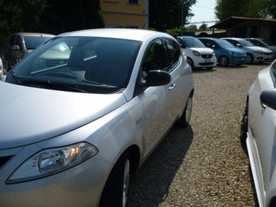 Lancia Ypsilon 1.2 69 CV 5 porte Gold (3)