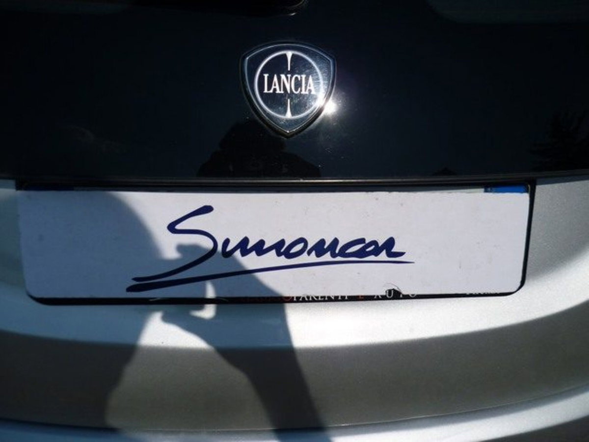 Lancia Ypsilon 1.2 69 CV 5 porte Gold (5)