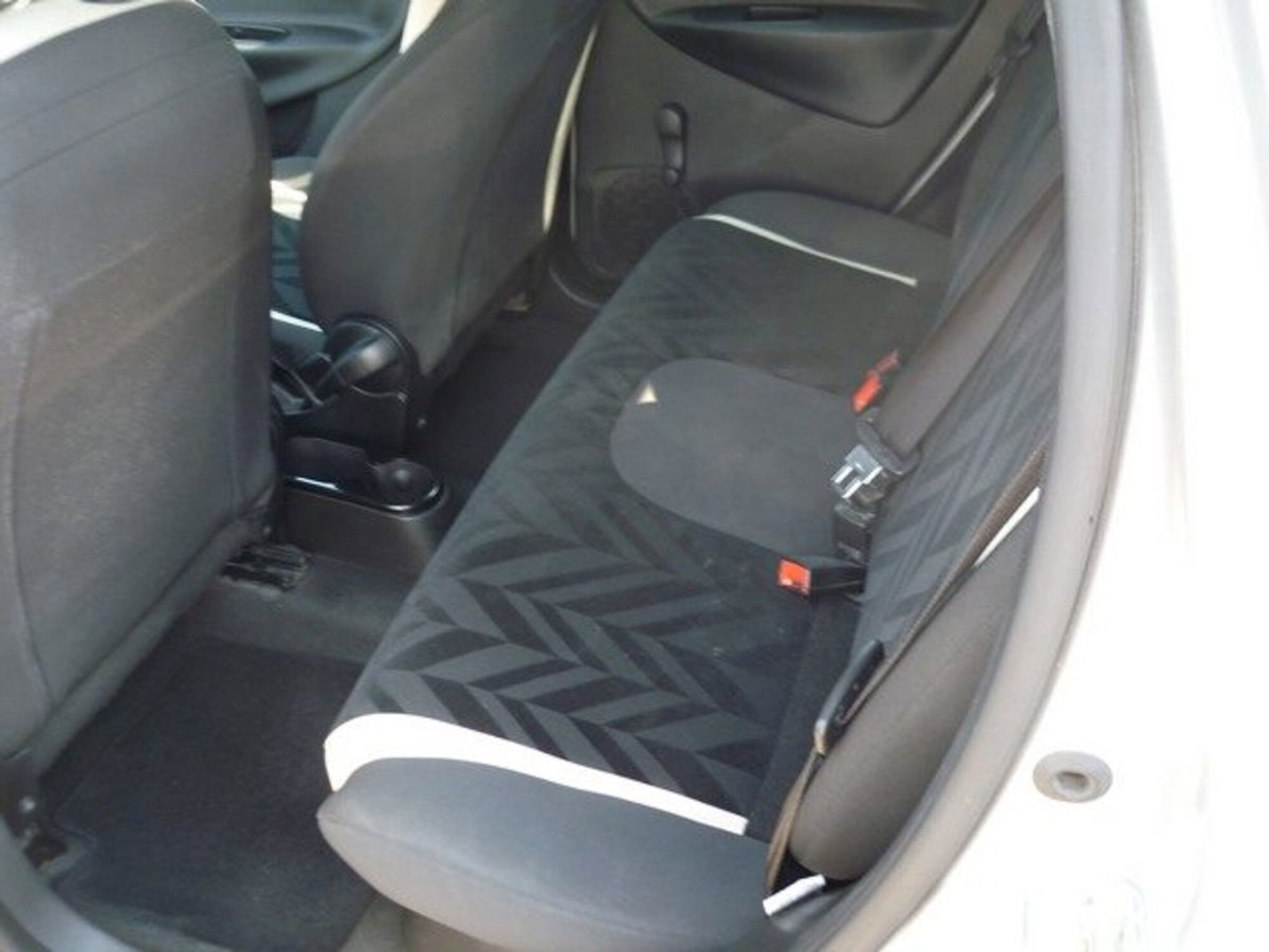 Lancia Ypsilon 1.2 69 CV 5 porte Gold (7)