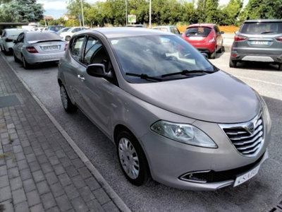 Lancia Ypsilon 1.2 69 CV 5 porte Platinum (7)