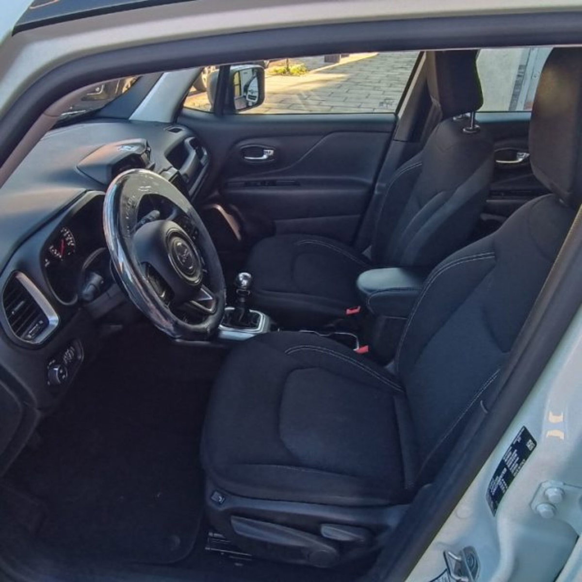 Jeep Renegade 1.6 Mjt 130 CV Limited (7)