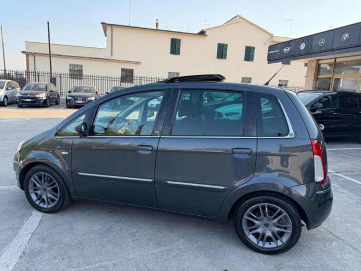 Lancia Musa 1.6 Multijet Poltrona Frau (6)