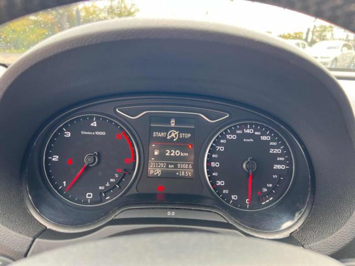 Audi A3 Sportback 2.0 TDI 150 CV clean diesel Attraction (16)