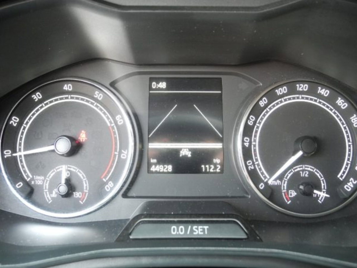 Skoda Kamiq 1.0 TSI 110 CV DSG Ambition (7)