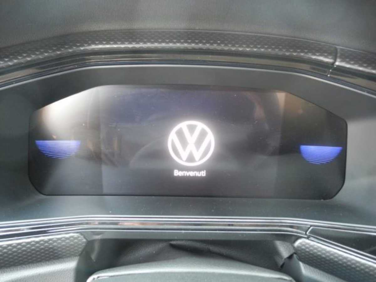 Volkswagen T-Cross 1.0 TSI 110 CV DSG Style (18)