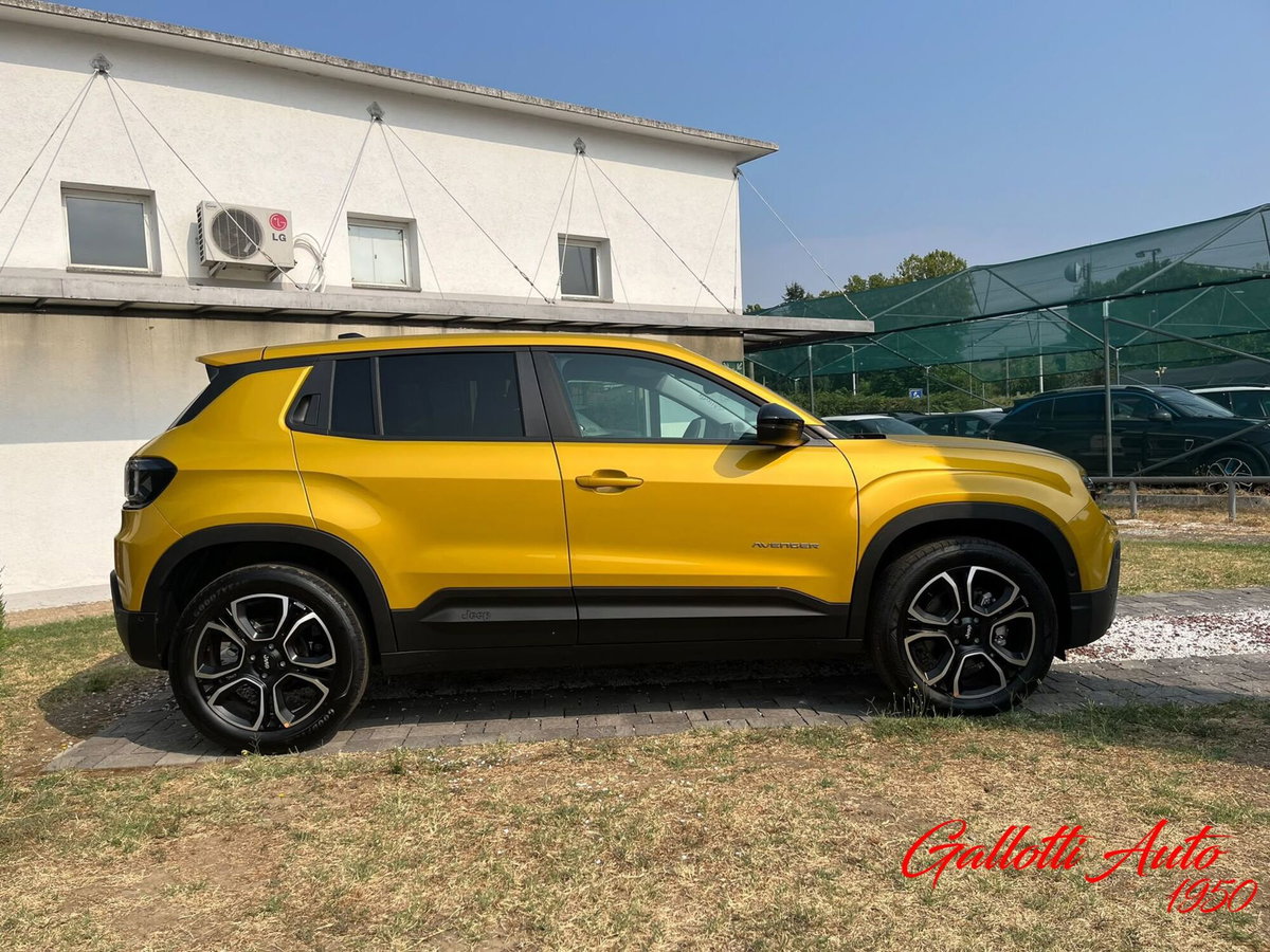 Jeep Avenger 1.2 turbo e-hybrid mhev Summit fwd 110cv edct6 (7)