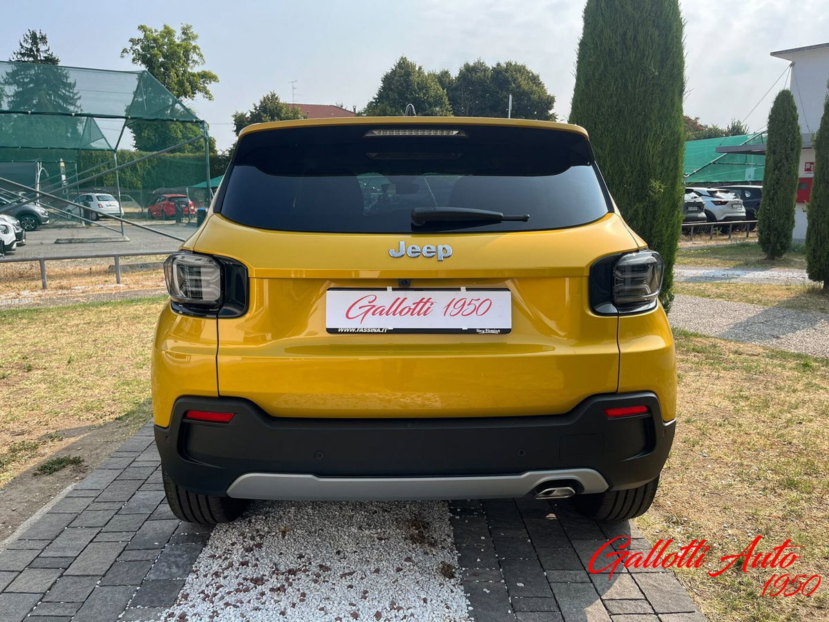 Jeep Avenger 1.2 turbo e-hybrid mhev Summit fwd 110cv edct6 (9)