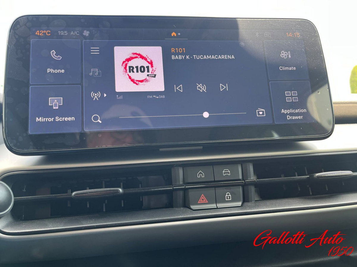 Jeep Avenger 1.2 turbo e-hybrid mhev Summit fwd 110cv edct6 (13)