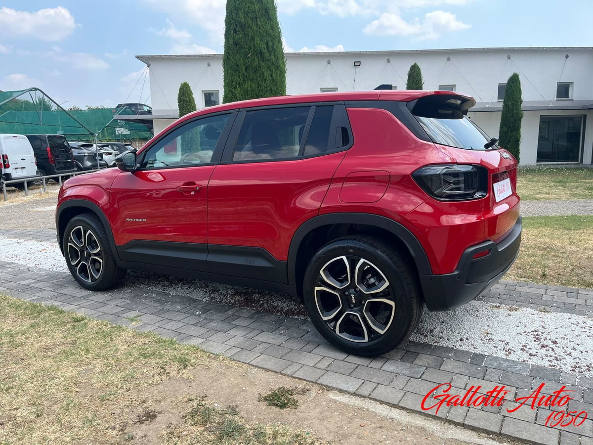 Jeep Avenger 1.2 turbo e-hybrid mhev Summit fwd 110cv edct6 (2)