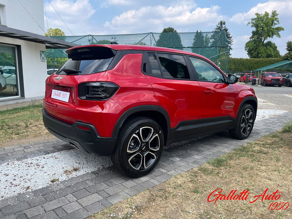 Jeep Avenger 1.2 turbo e-hybrid mhev Summit fwd 110cv edct6 (8)