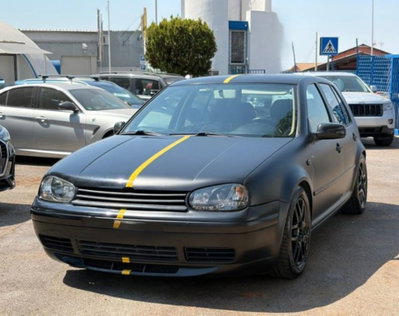 Volkswagen Golf 1.4 16V cat 5 porte usata