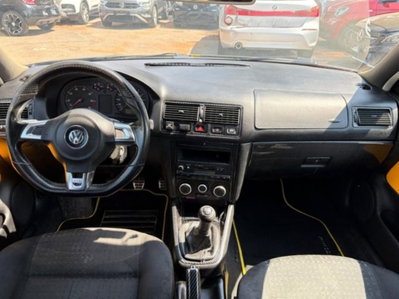 Volkswagen Golf 1.4 16V cat 5 porte (10)