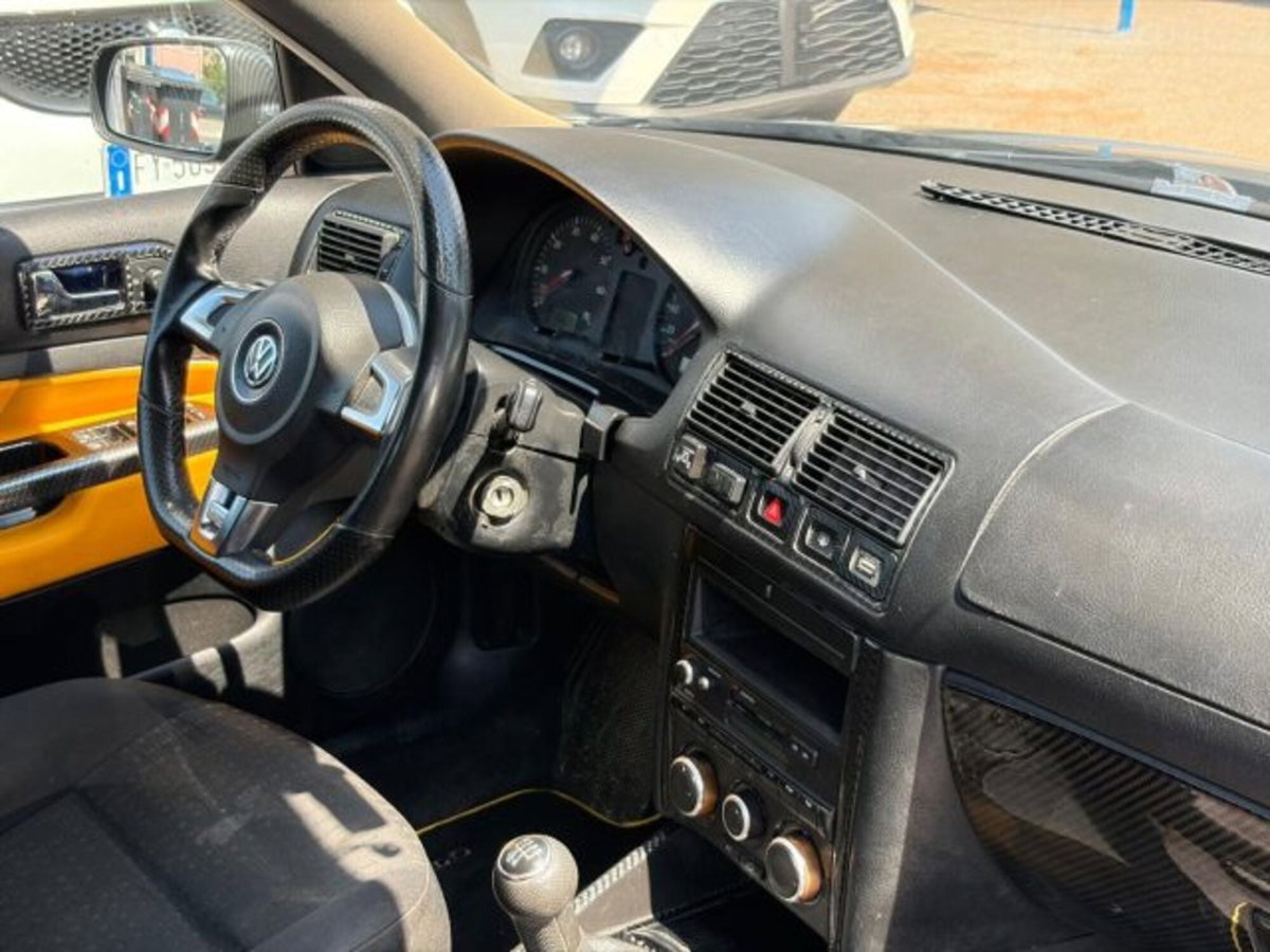 Volkswagen Golf 1.4 16V cat 5 porte (12)