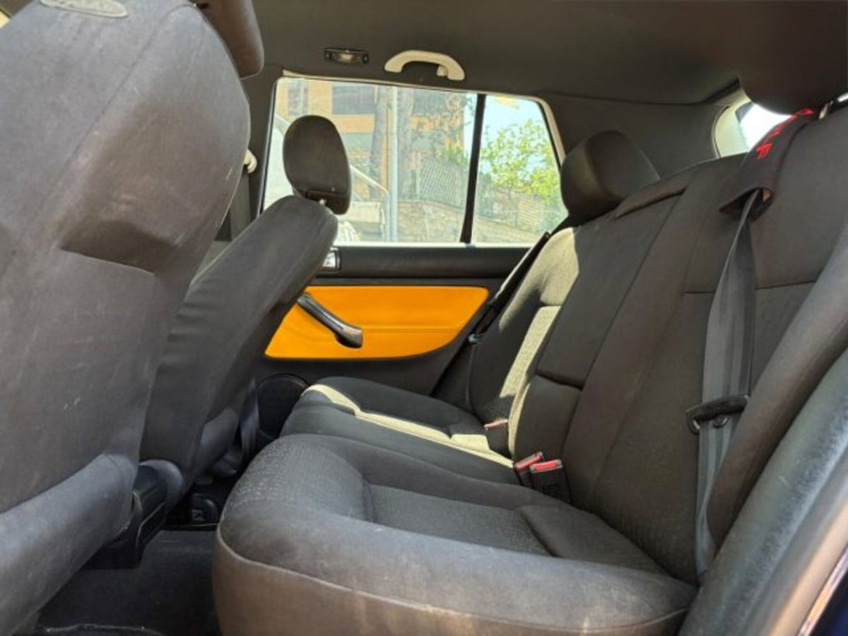 Volkswagen Golf 1.4 16V cat 5 porte (15)