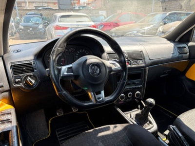 Volkswagen Golf 1.4 16V cat 5 porte (9)