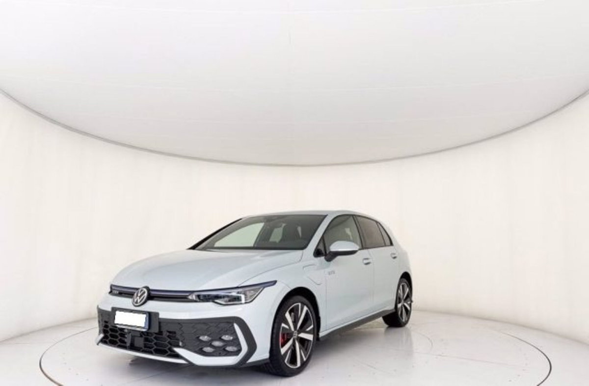 Volkswagen Golf 1.5 tsi ehybrid GTE 272cv dsg (2)