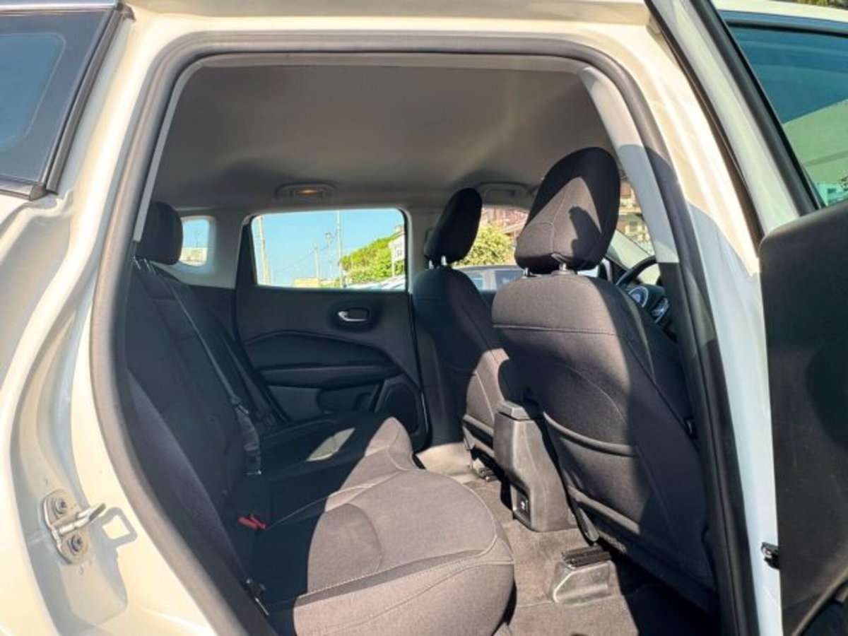 Jeep Compass 1.6 Multijet II 2WD Business (9)