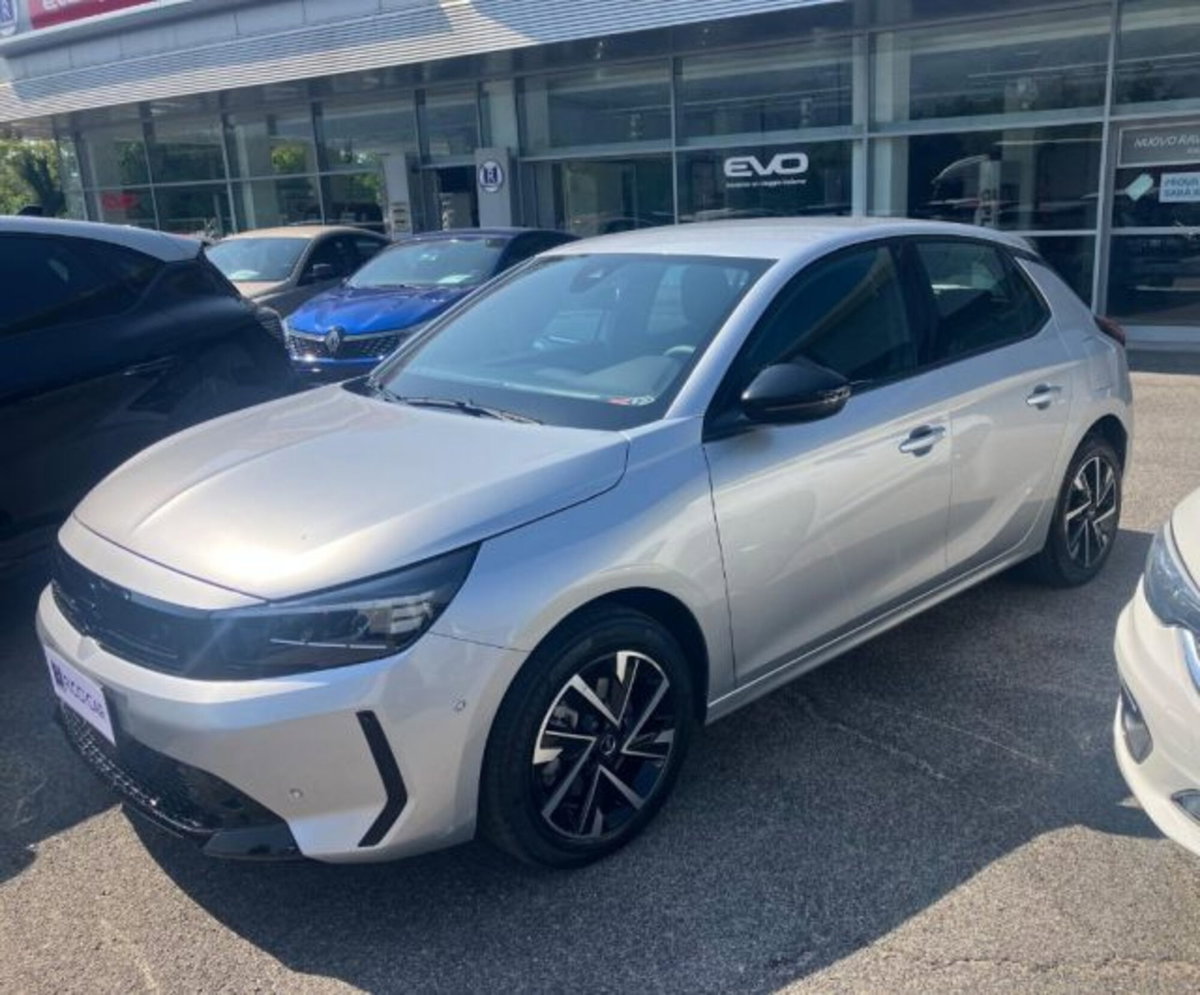 Opel Corsa 1.2 100 CV GS Line (4)