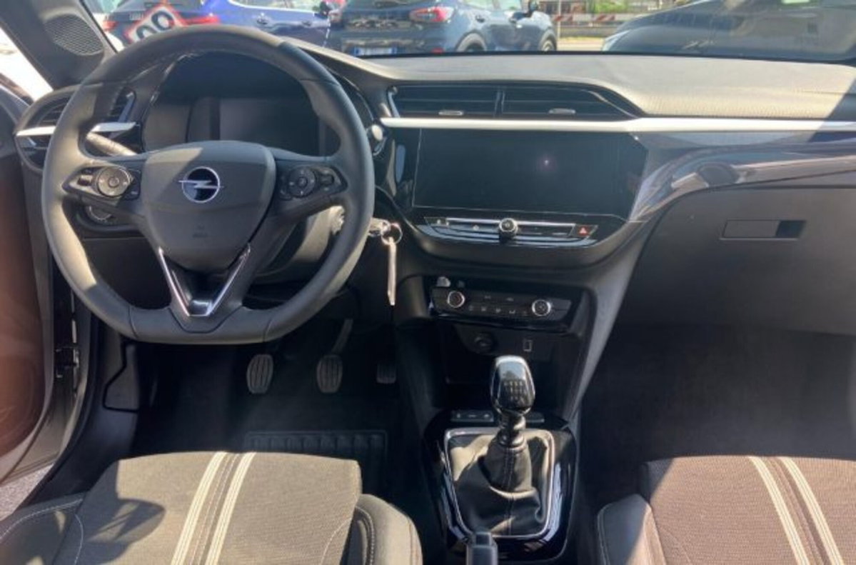 Opel Corsa 1.2 100 CV GS Line (6)