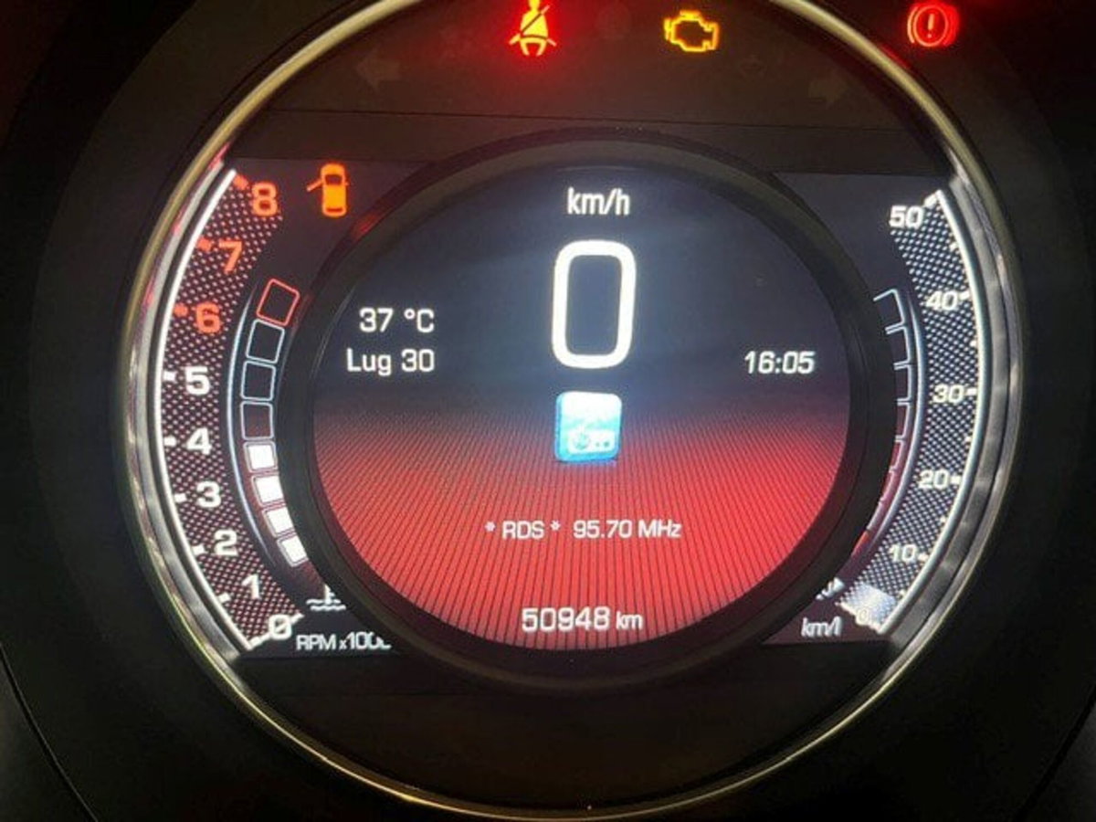 Abarth 595 Cabrio 595 C 1.4 Turbo T-Jet 165 CV (10)