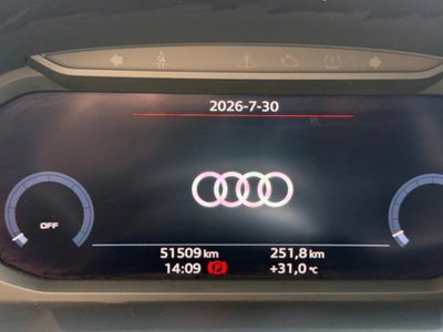 Audi Q3 35 TDI quattro S tronic Business (14)