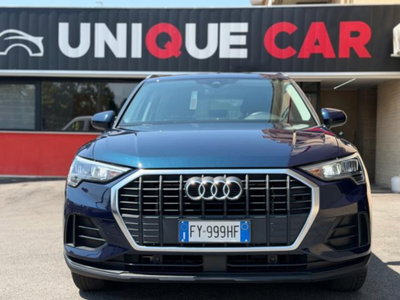 Audi Q3 35 TDI quattro S tronic Business (2)