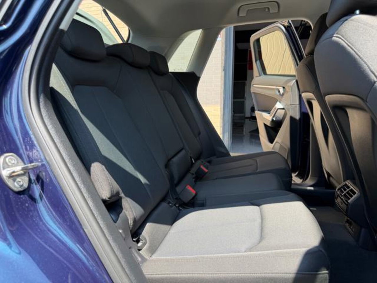 Audi Q3 35 TDI quattro S tronic Business (8)