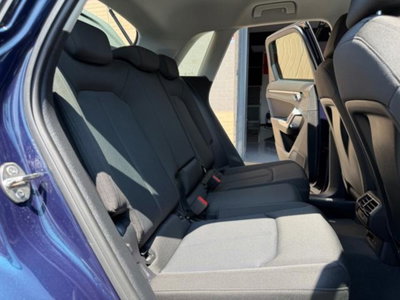 Audi Q3 35 TDI quattro S tronic Business (8)