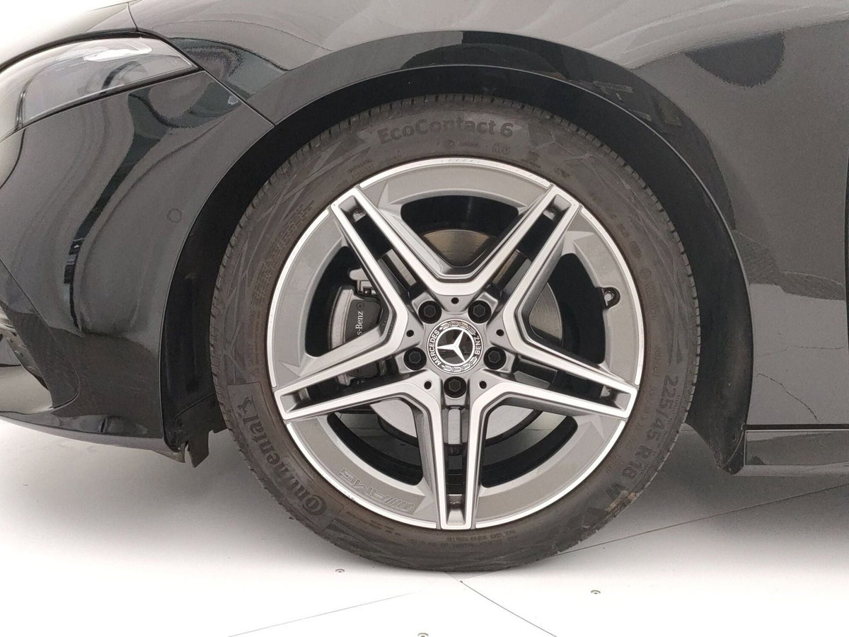 Mercedes-Benz Classe A Sedan 200 d AMG Line Premium Plus auto (10)
