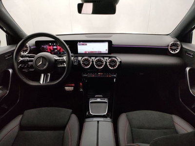 Mercedes-Benz Classe A Sedan 200 d AMG Line Premium Plus auto (11)