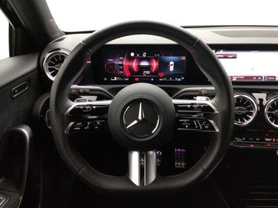 Mercedes-Benz Classe A Sedan 200 d AMG Line Premium Plus auto (12)