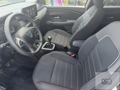 Dacia Jogger 1.0 tce Extreme UP Gpl 100cv 7p.ti (6)