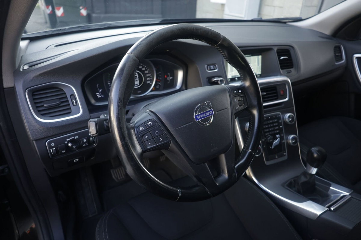 Volvo V60 D2 1.6 Kinetic (15)