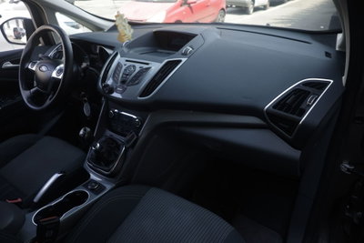 Ford C-Max 1.6 TDCi 115CV Titanium (8)
