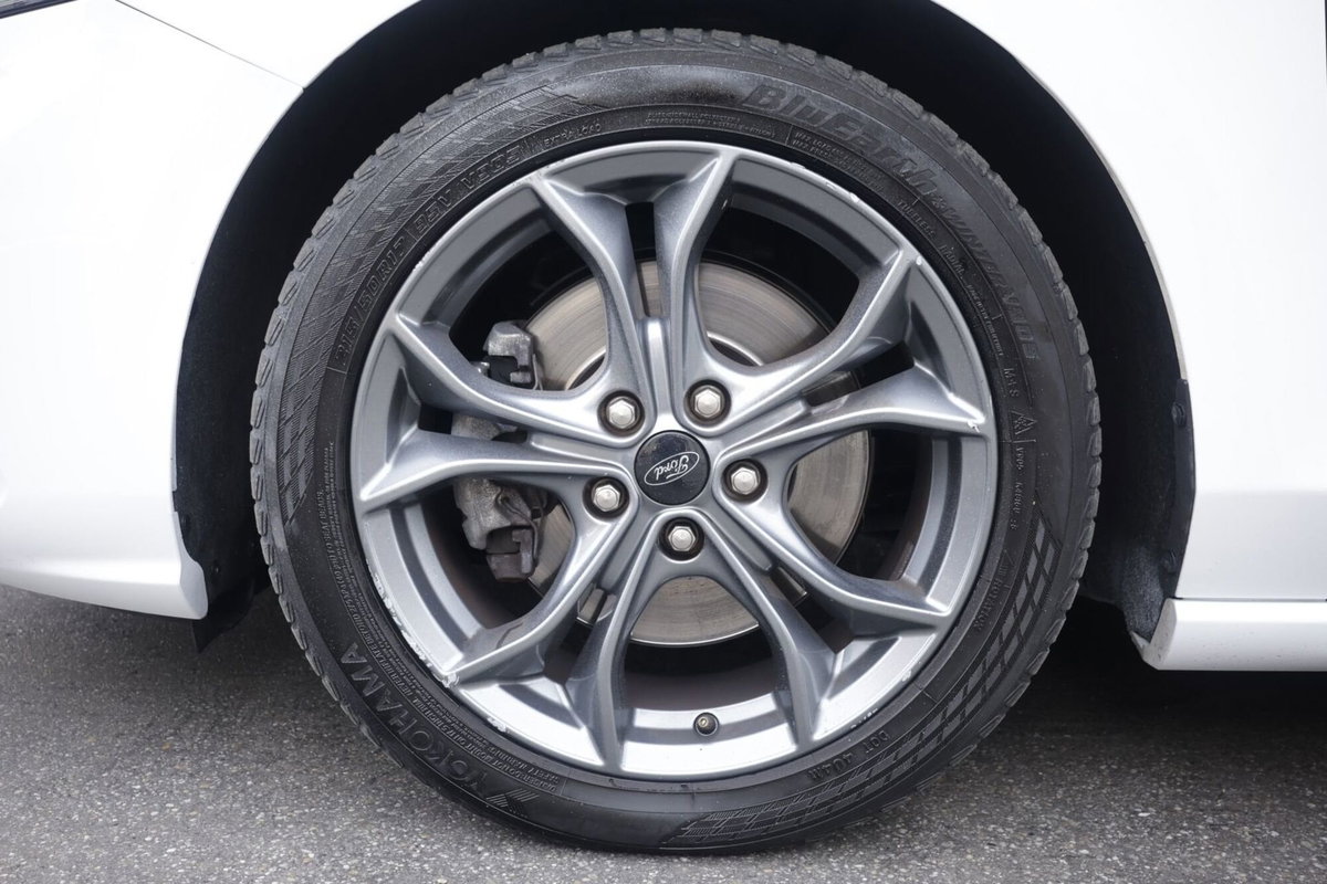 Ford Focus Station Wagon 1.5 TDCi 120 CV Start&Stop SW ST Line (3)