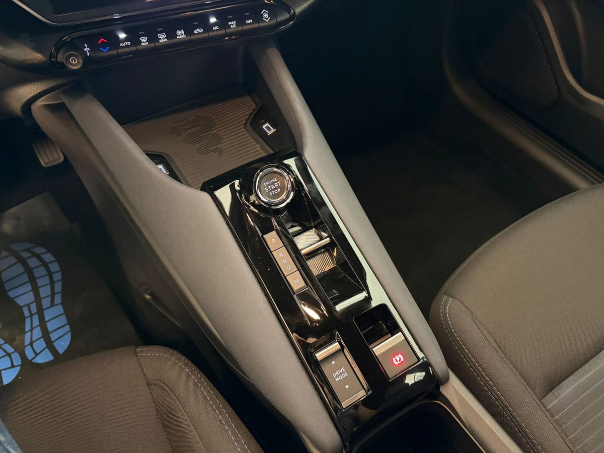 Alfa Romeo Junior 1.2 ibrida 145cv edct6 (12)