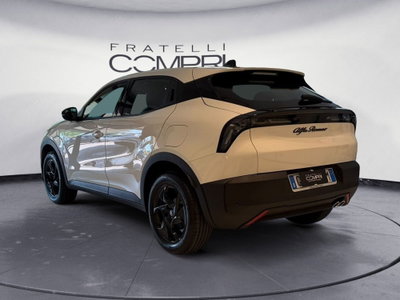 Alfa Romeo Junior 1.2 ibrida 145cv edct6 (4)