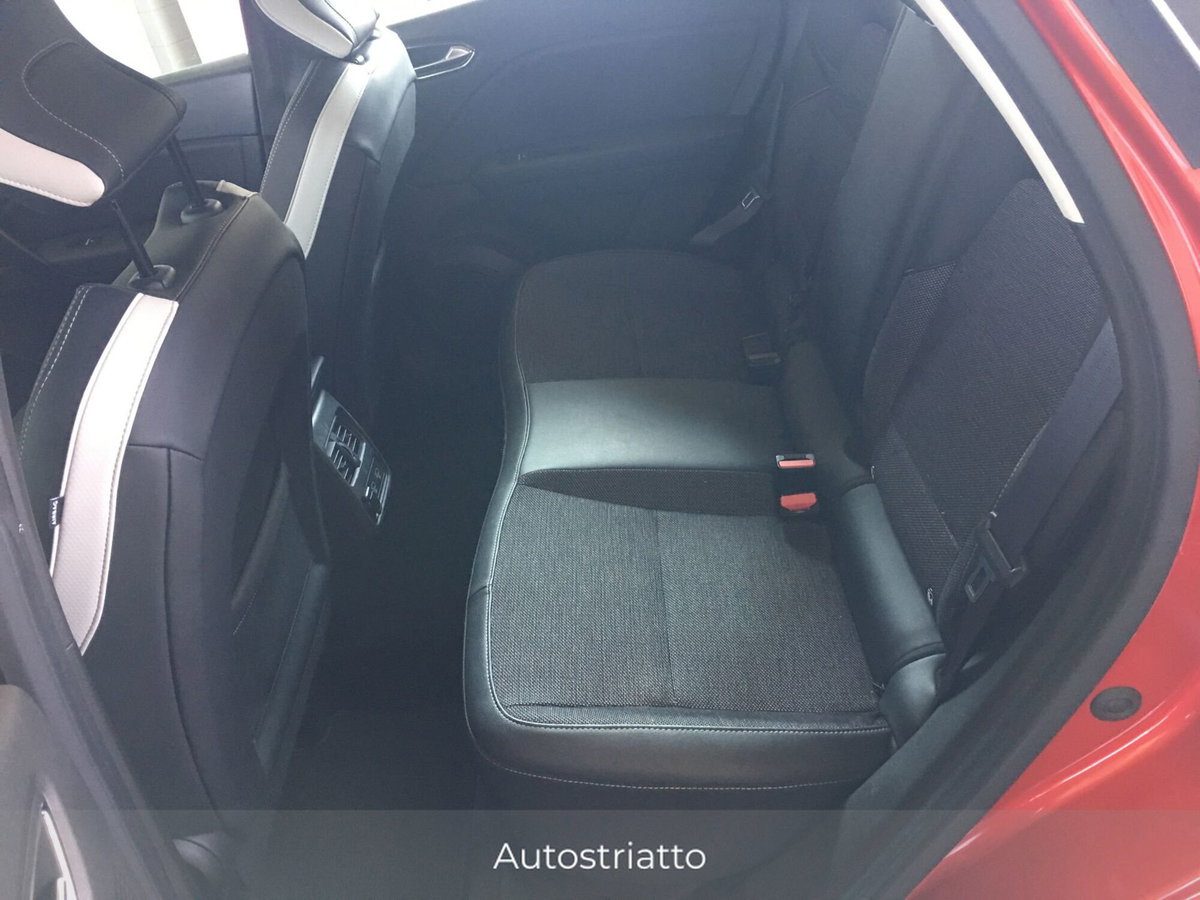 Renault Captur Blue dCi 115 CV EDC Intens (10)
