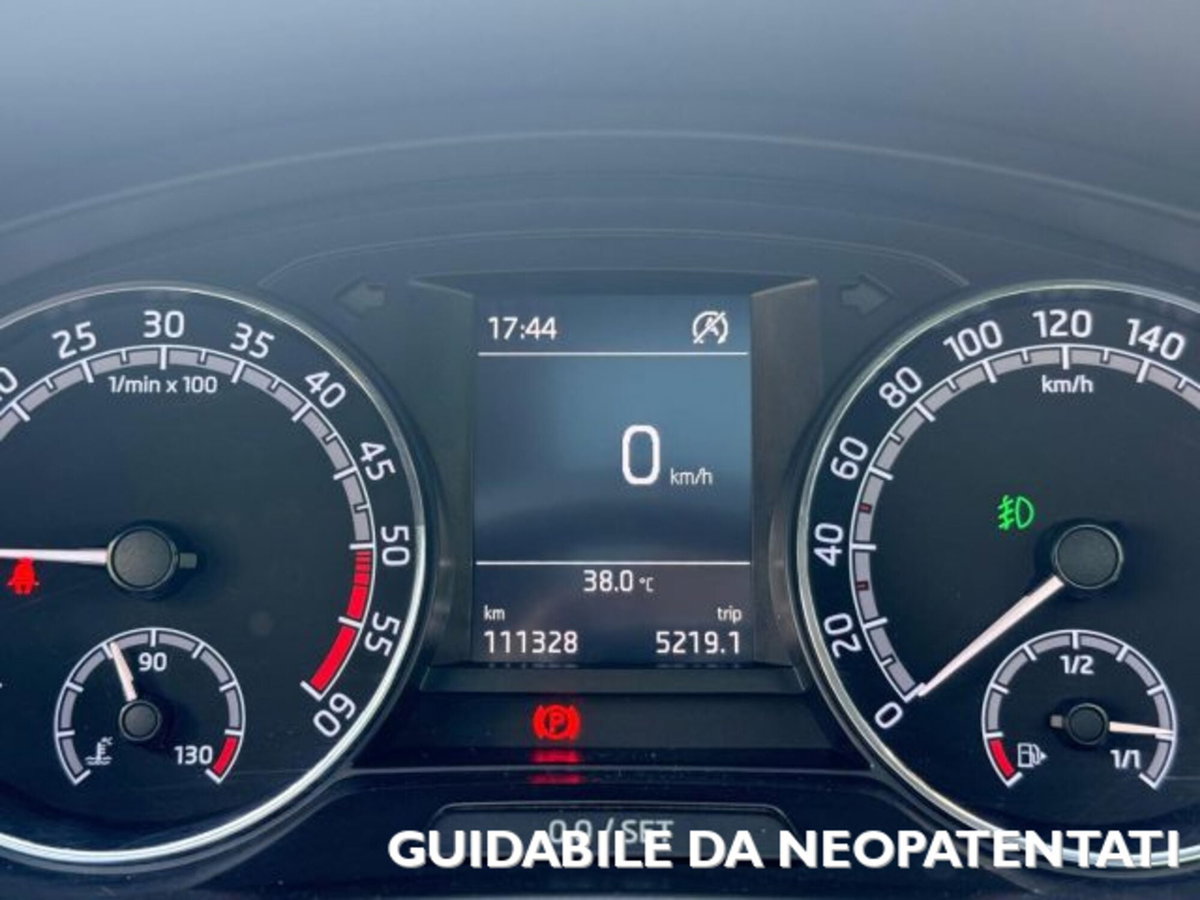 Skoda Rapid Spaceback TDI 115 CV Design Edition (9)