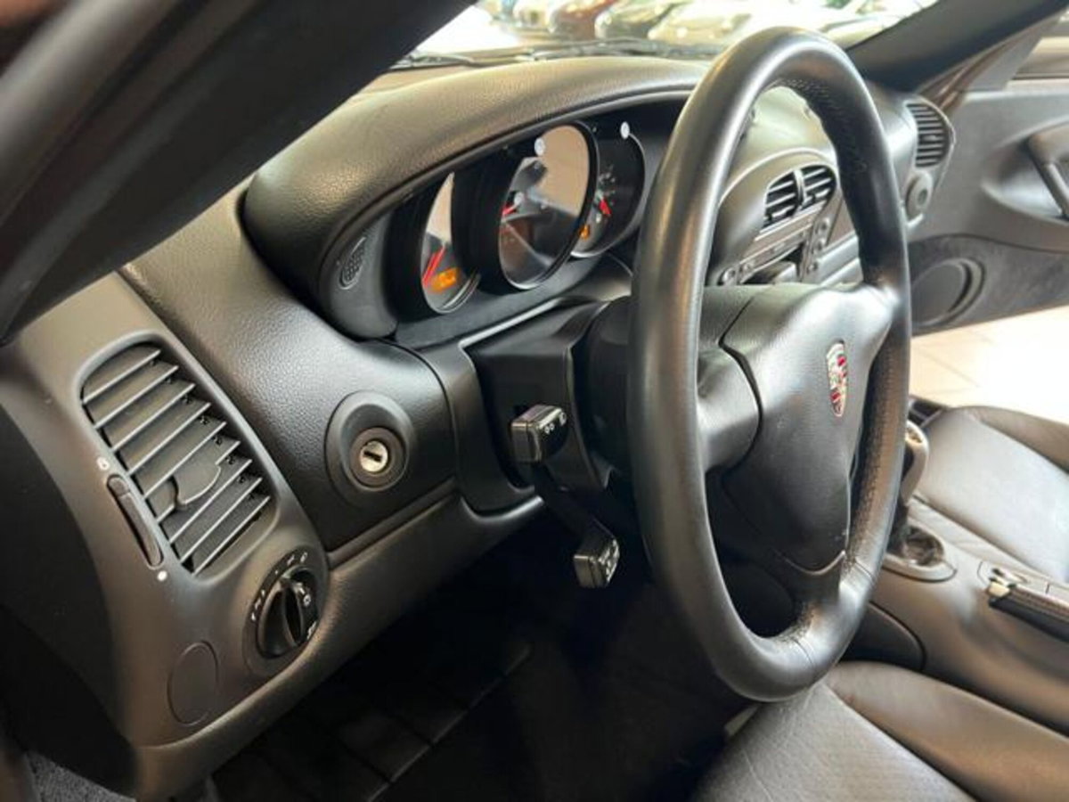 Porsche Boxster 2.7 (12)