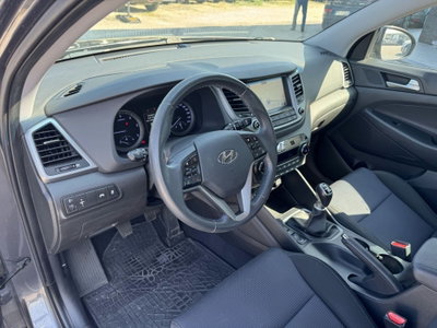 Hyundai Tucson 1.7 CRDi XPossible (10)