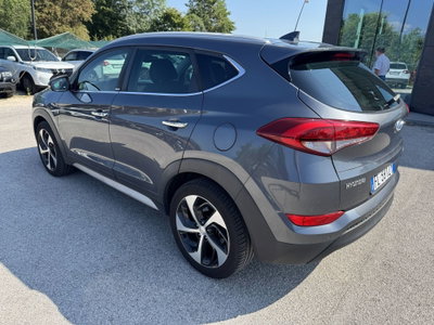 Hyundai Tucson 1.7 CRDi XPossible (3)