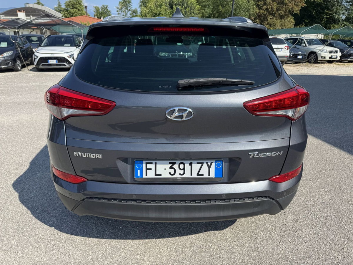 Hyundai Tucson 1.7 CRDi XPossible (4)