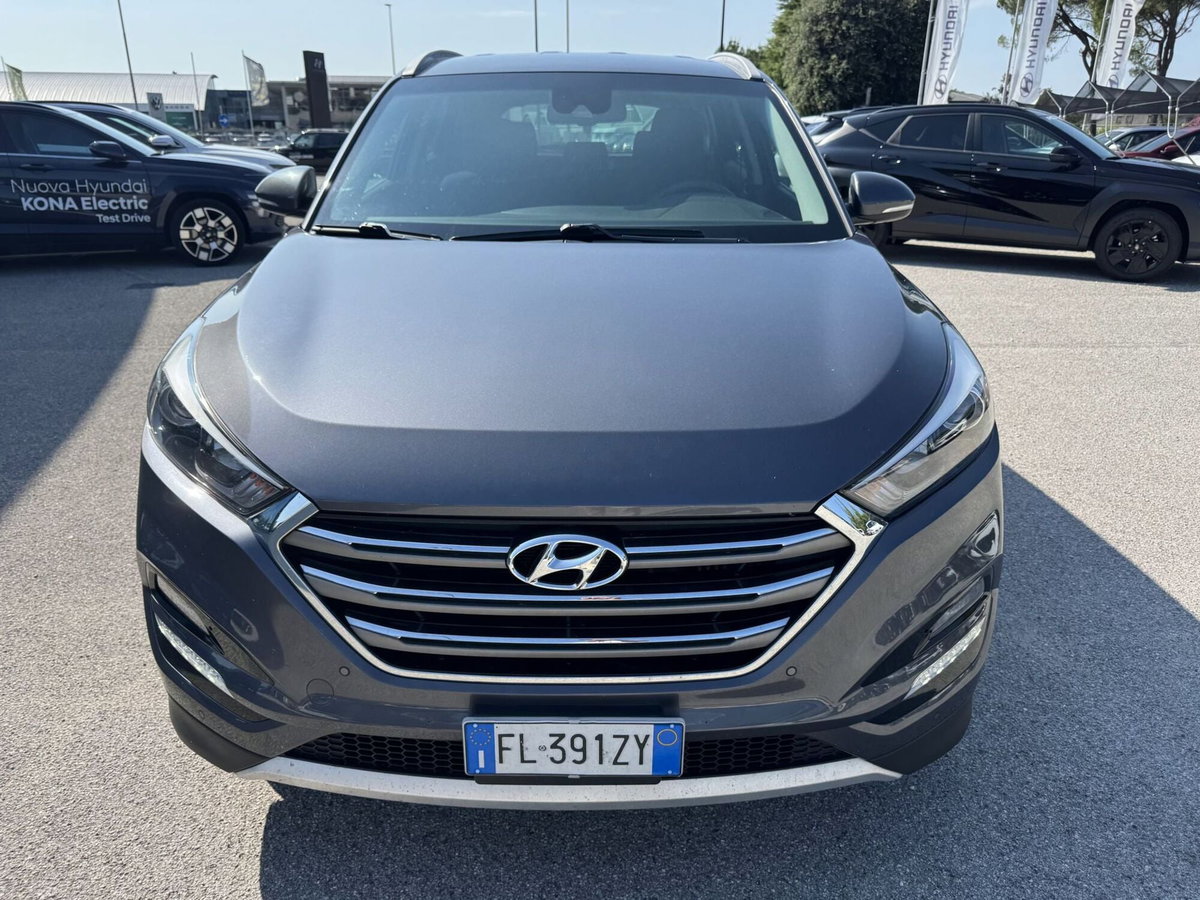 Hyundai Tucson 1.7 CRDi XPossible (8)