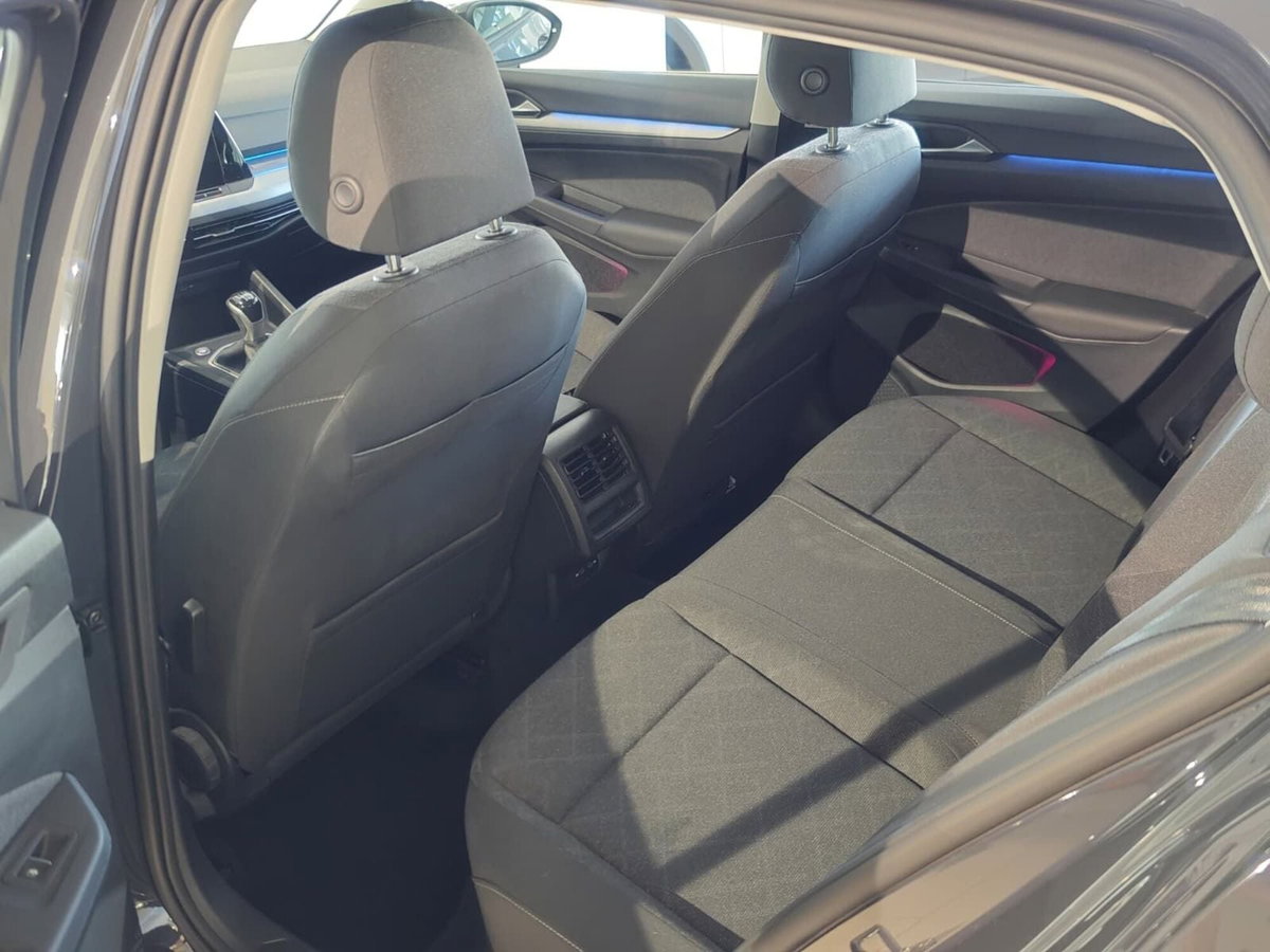 Volkswagen Golf 1.0 TSI EVO Life (16)
