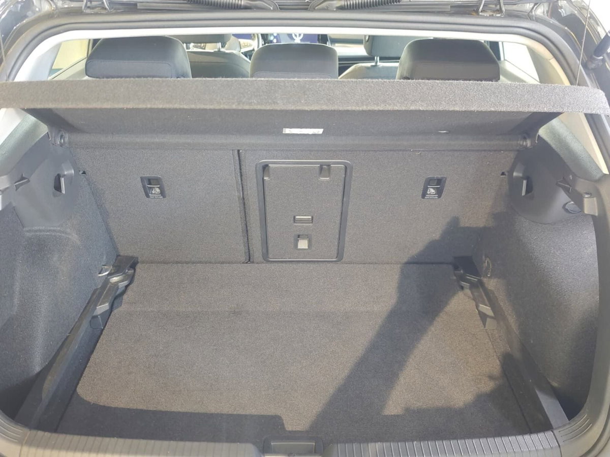 Volkswagen Golf 1.0 TSI EVO Life (17)