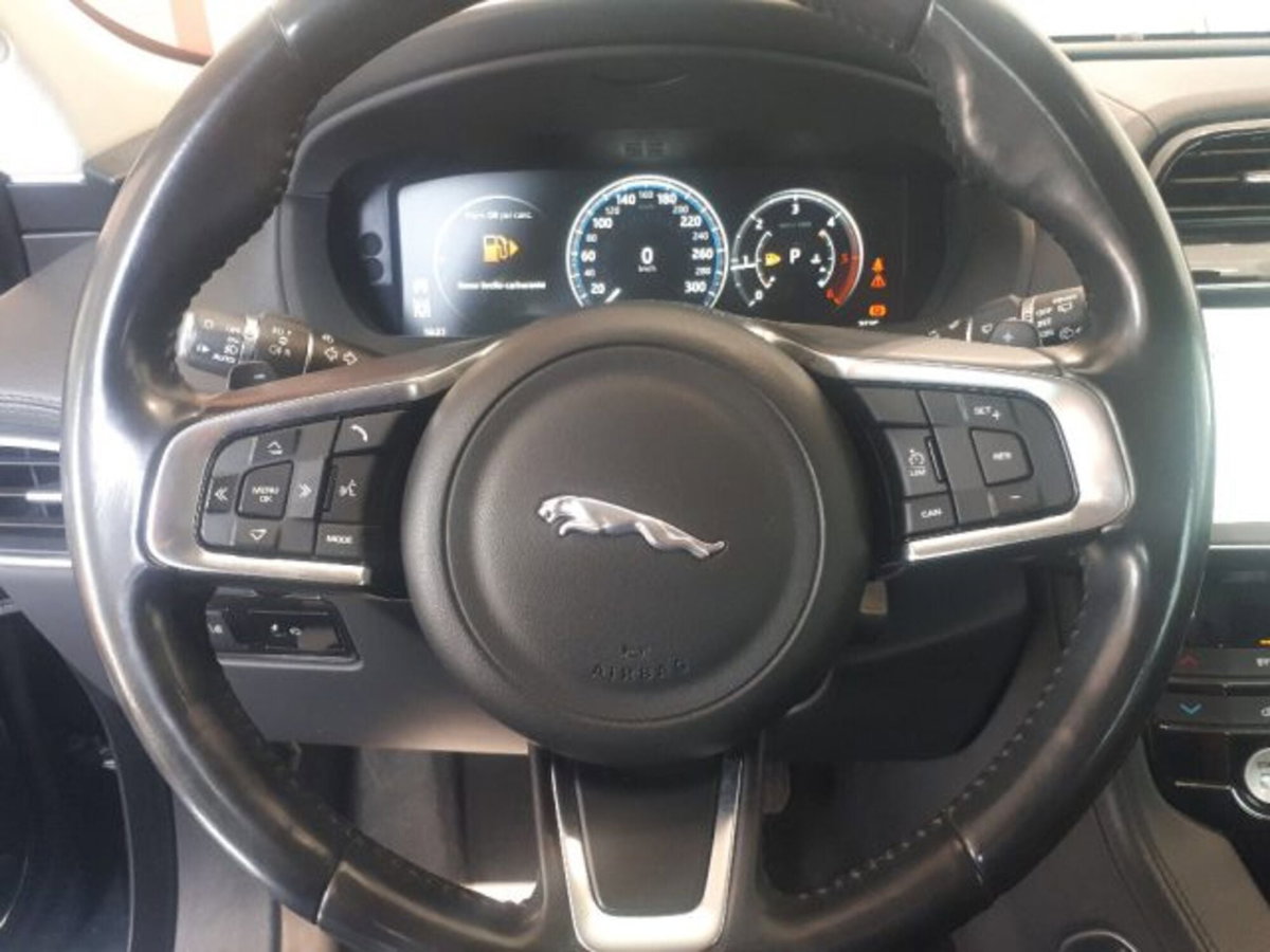 Jaguar F-Pace 2.0 D 180 CV AWD aut. Portfolio (12)
