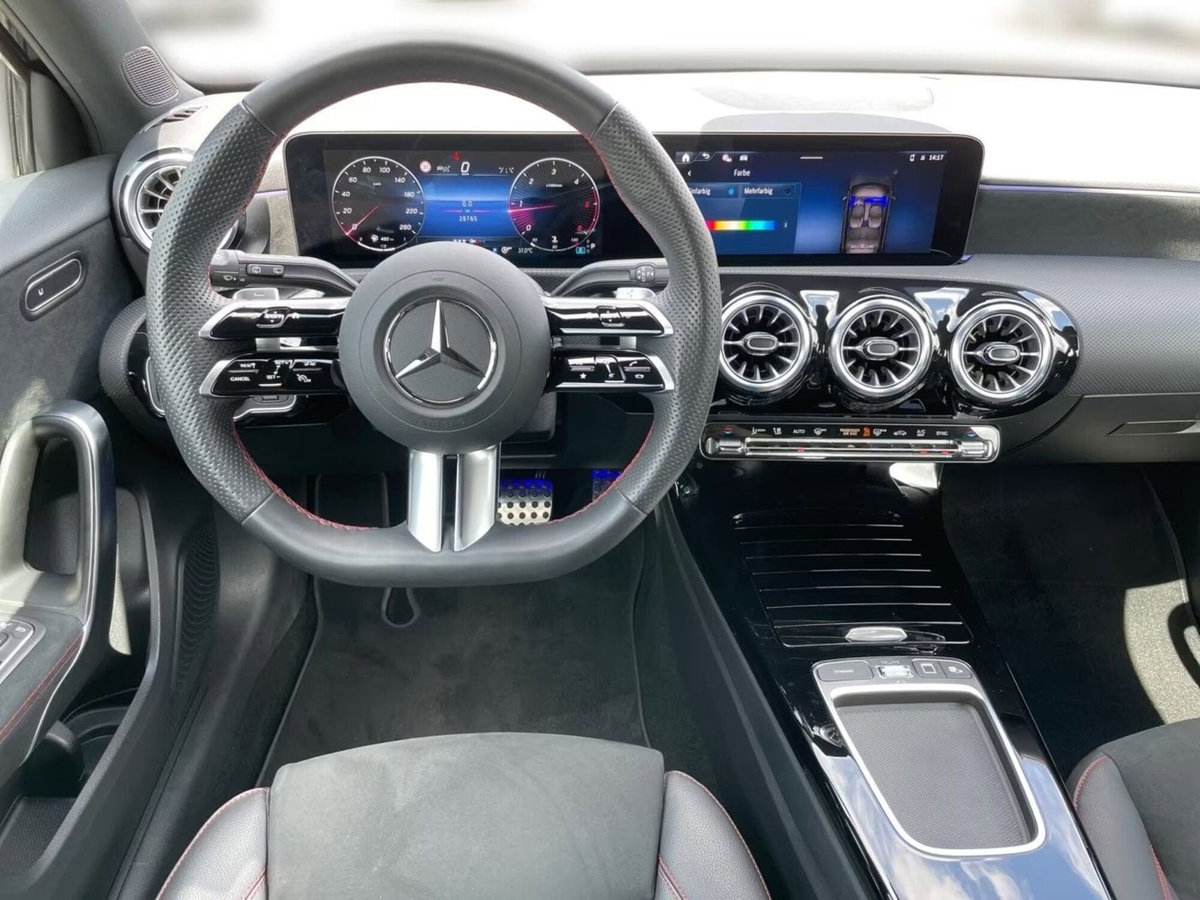 Mercedes-Benz Classe A 200 d AMG Line Advanced Plus auto (17)