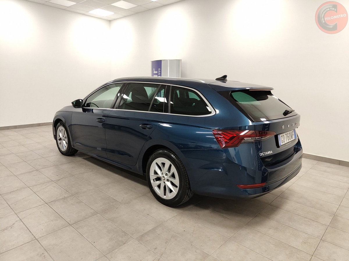 Skoda Octavia Station Wagon 1.0 e-TEC DSG Wagon Ambition (9)